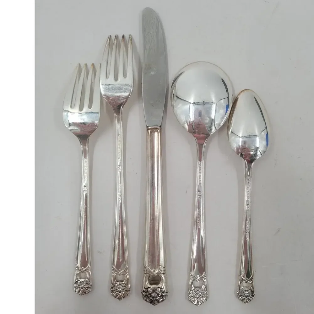 Rogers Brothers Silverplate Eternally Yours Coquette 5 Piece Setting‎ 5-8